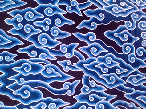 motif batik yang terkenal dari kota cirebon adalah|Ciri Khas Batik Cirebon dan Makna Motifnya yang Simbolis.